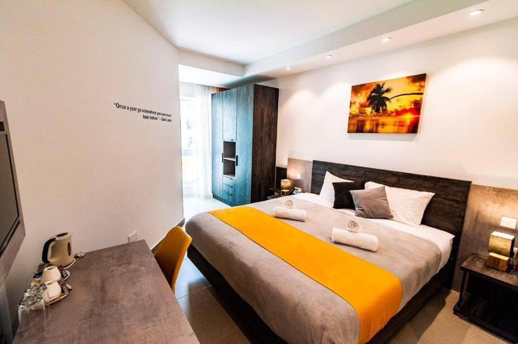 Double or Twin Room Balcony